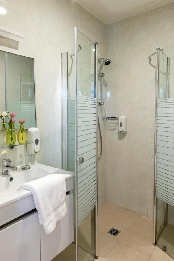 Austrian Pilgrim Hospice Hotel Yerusalem Bagian luar foto