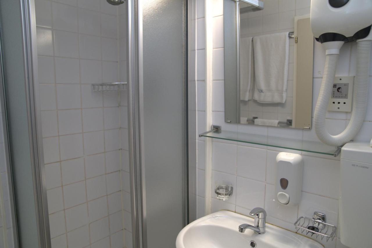 Austrian Pilgrim Hospice Hotel Yerusalem Bagian luar foto