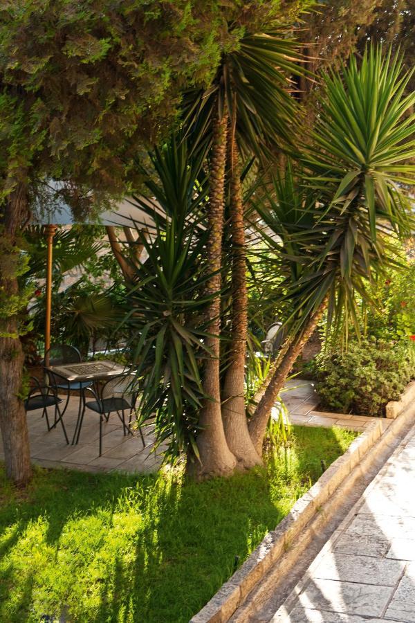 Austrian Pilgrim Hospice Hotel Yerusalem Bagian luar foto